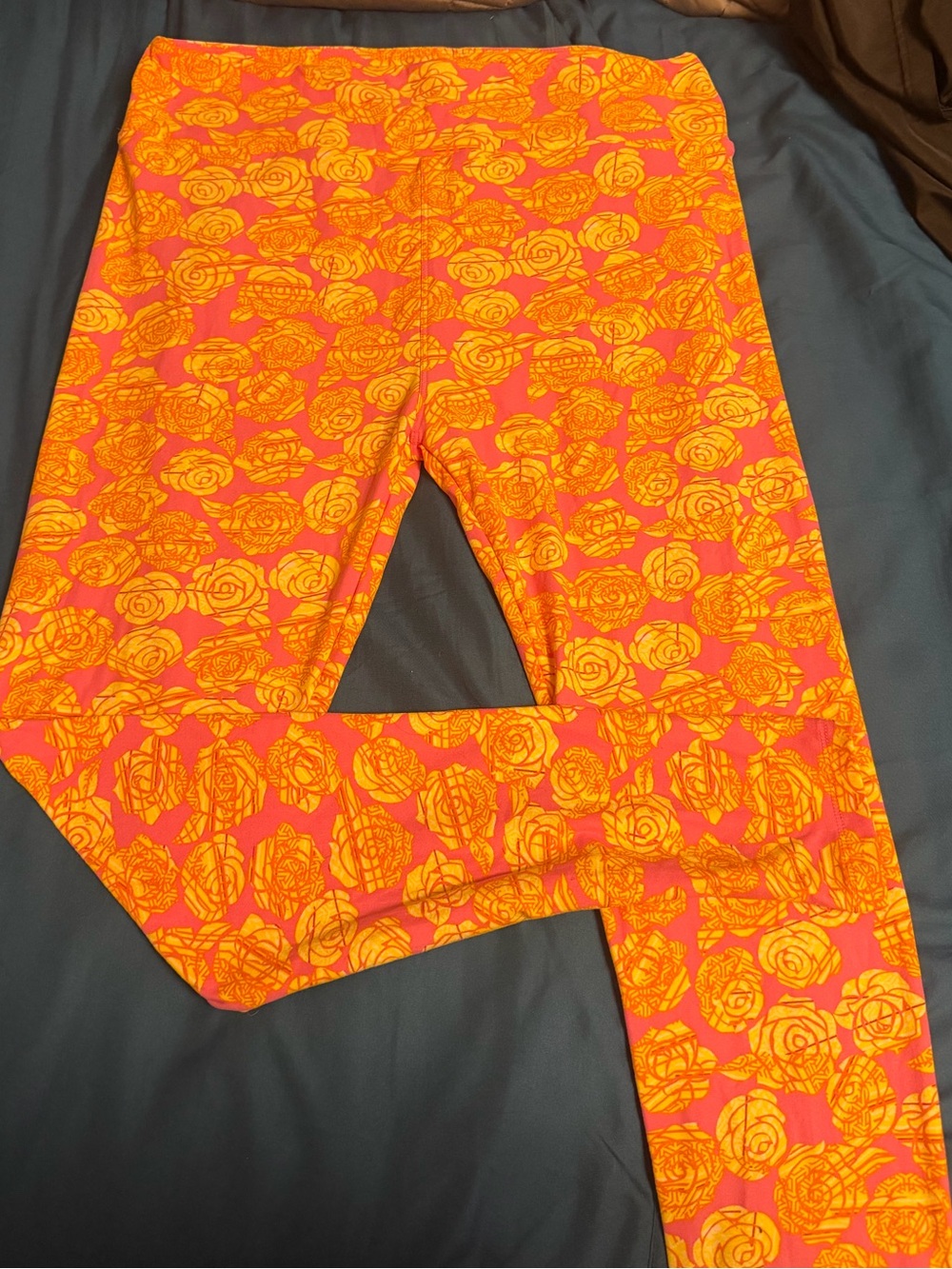 LuLaRoe Pink and Orange Rose Print Leggings